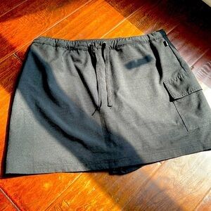 New York and Company cargo miniskirt shorts cargo pockets drawstring waist